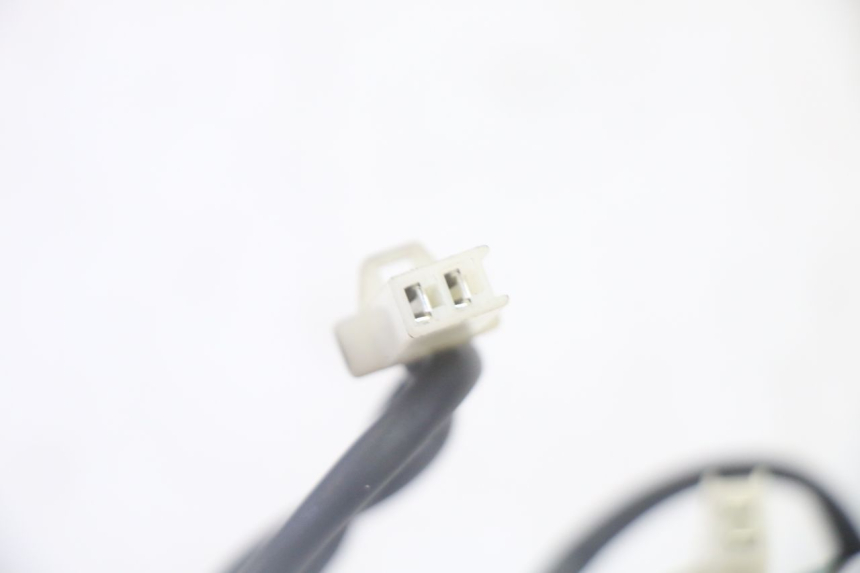 photo de LUZ PILOTO PEUGEOT TWEET 4T 50 (2018 - 2022) - Detalles de los puntos de fijación