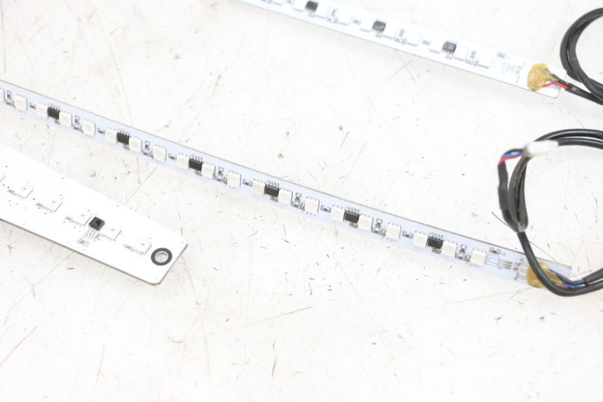 photo de LUZ PILOTO DUALTRON VICTOR LIMITED 1 - Detalles de los puntos de fijación