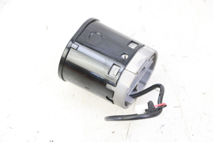 photo de LUZ PILOTO SEGWAY NINEBOT ZT3 PRO 1 - Primer plano técnico