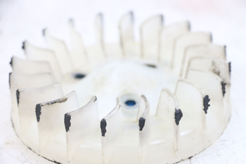 photo de VENTILADOR MBK BOOSTER SPIRIT 50 (1999 - 2003) - Detalle de la pieza