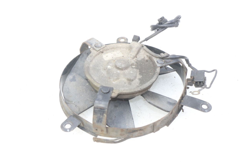 photo de VENTILADOR HONDA CBR RR FIREBLADE 900 (1992 - 1994) - Primer plano técnico