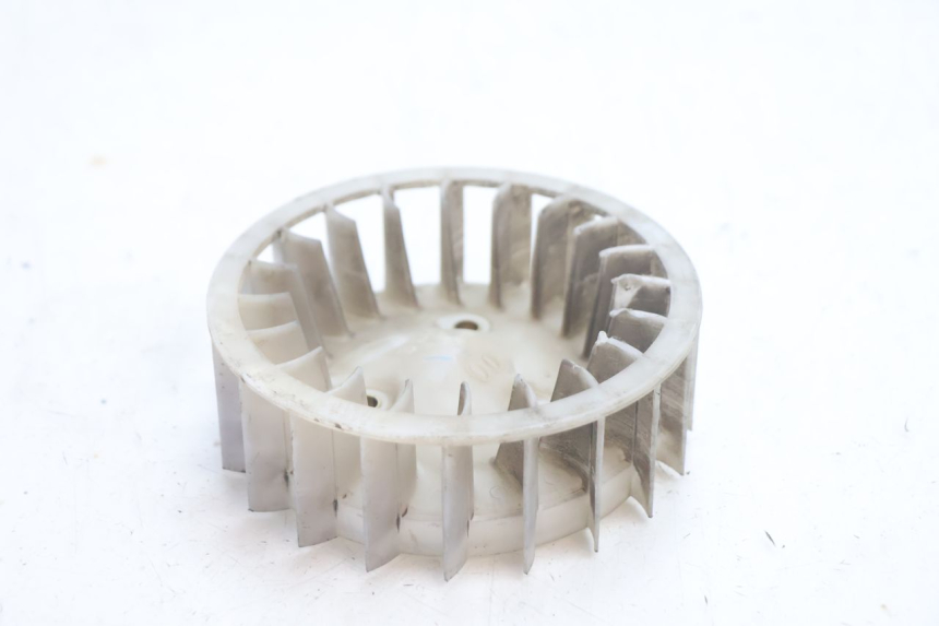photo de VENTILADOR MBK EVOLIS 80 (1993 - 1999) - Detalle de la pieza