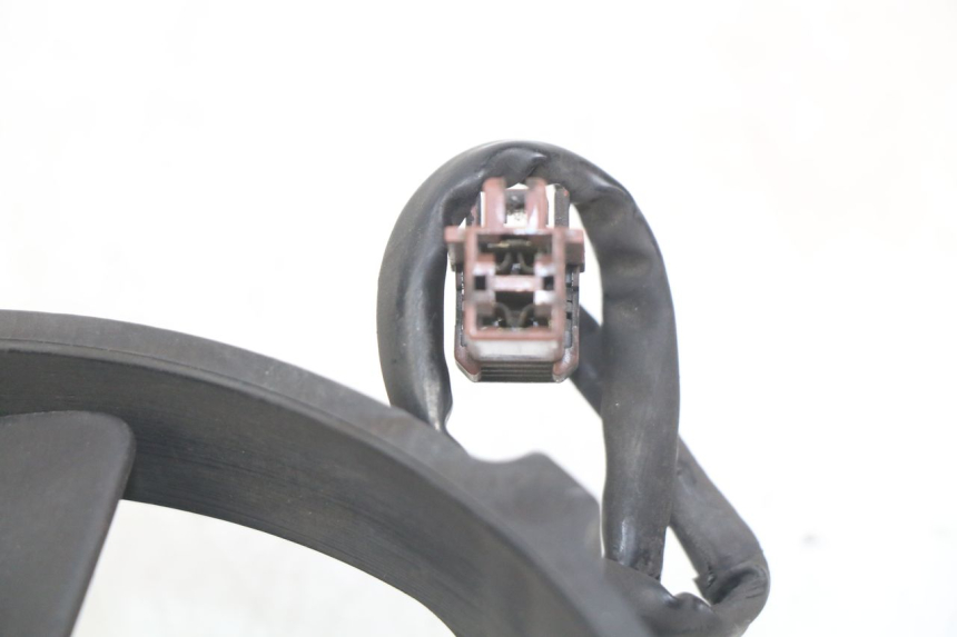 photo de VENTILADOR HONDA FJS SILVERWING SILVER WING 400 (2009 - 2016) - Otra perspectiva