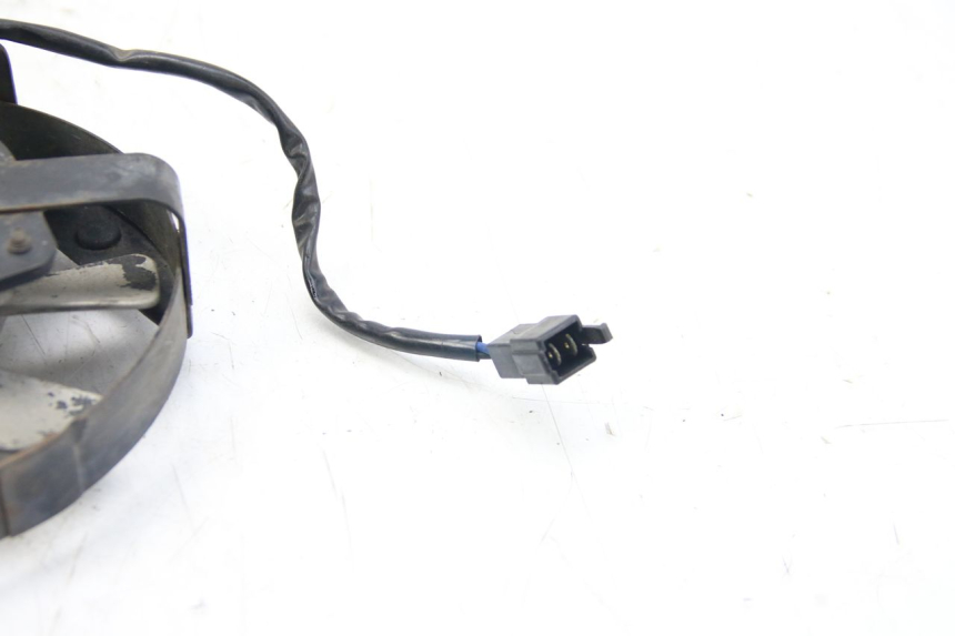 photo de VENTILADOR YAMAHA FZS FAZER 600 (2001 - 2003) - Zoom estado de uso