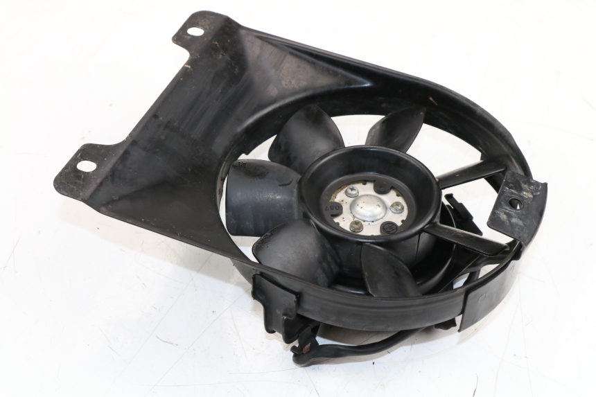 photo de VENTILADOR YAMAHA FZX FAZER 750 (1987 - 1998) - Otra perspectiva