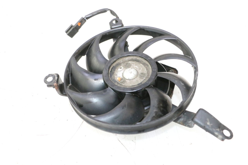 photo de VENTILADOR SUZUKI GSR 600 (2005 - 2012) - Detalle de la pieza