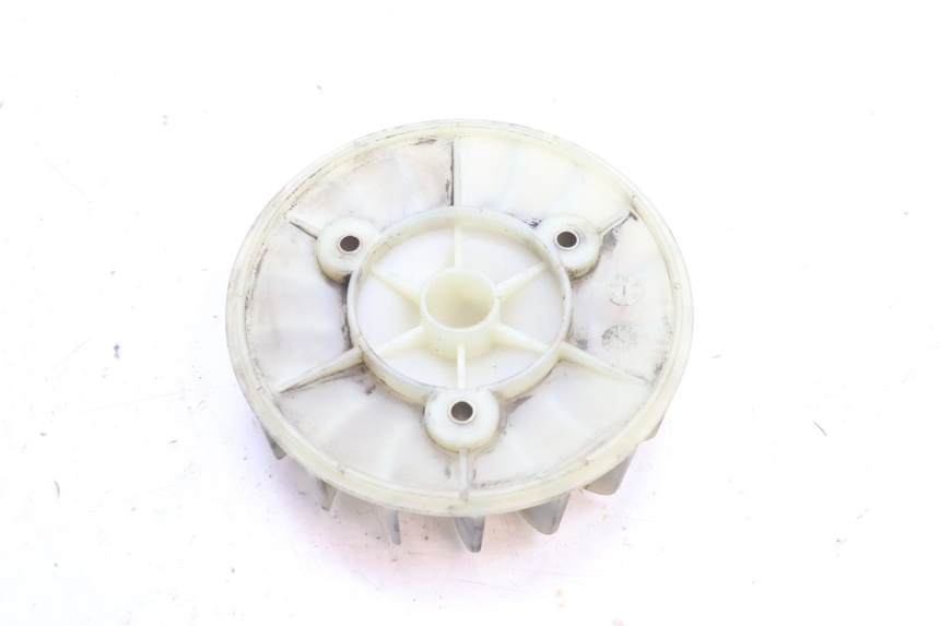 photo de VENTILADOR PEUGEOT KISBEE 2T 50 (2010 - 2017) - Otra perspectiva