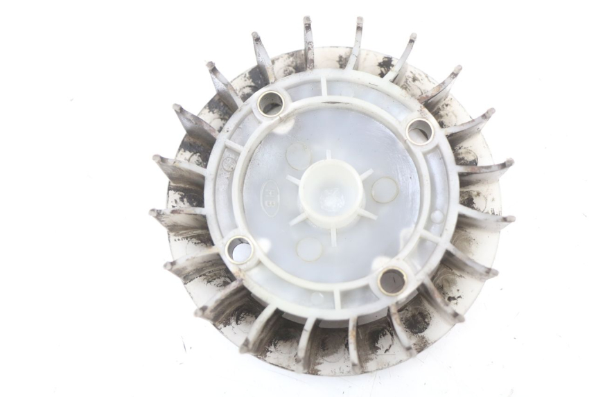 photo de VENTILADOR PEUGEOT KISBEE 4T 50 (2018 - 2022) - Detalle de la pieza