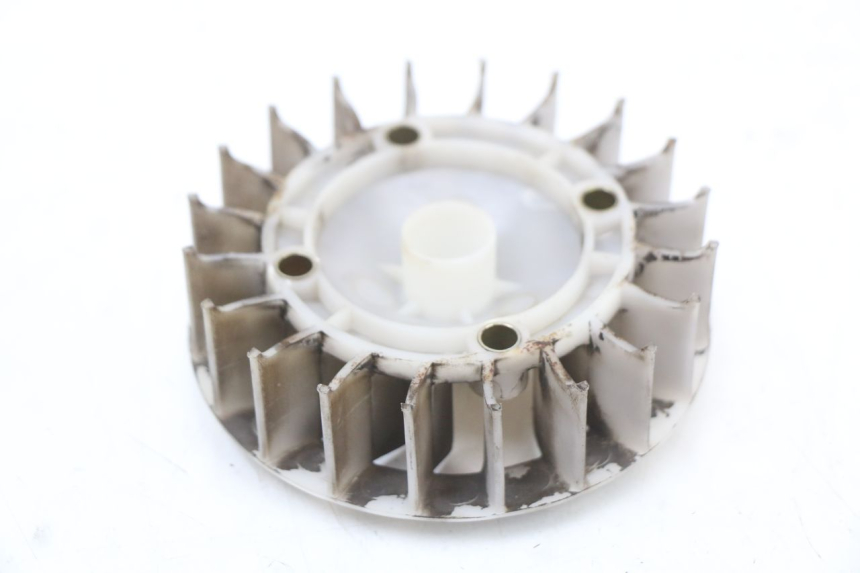 photo de VENTILADOR PEUGEOT KISBEE 4T 50 (2018 - 2022) - Detalle de la pieza