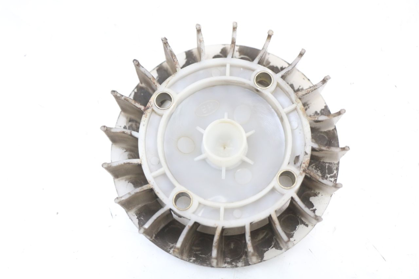 photo de VENTILADOR PEUGEOT KISBEE 4T 50 (2018 - 2022) - Zoom estado de uso