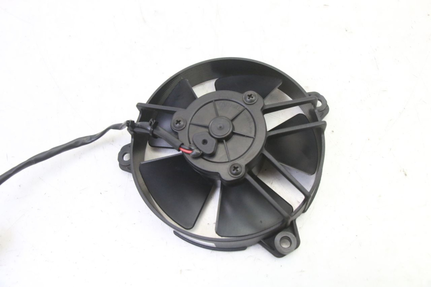 photo de VENTILADOR PIAGGIO MP3 HPE 310 (2024 - 2025) - Primer plano técnico