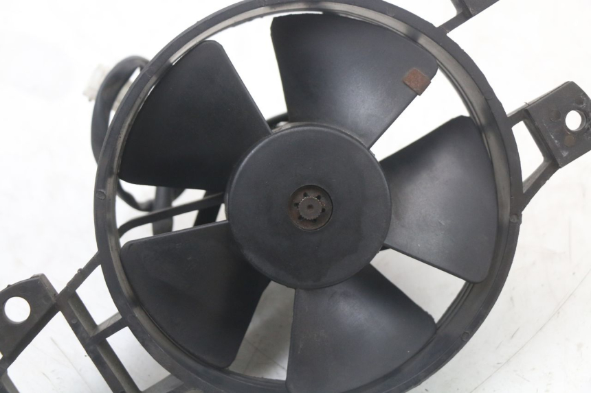 photo de VENTILADOR PIAGGIO MP3 LT 400 (2007 - 2012) - Detalle de la pieza