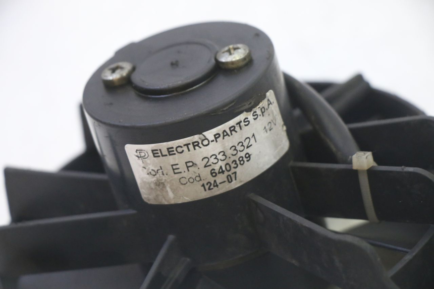 photo de VENTILADOR PIAGGIO MP3 LT 300 (2010 - 2016) - Primer plano técnico