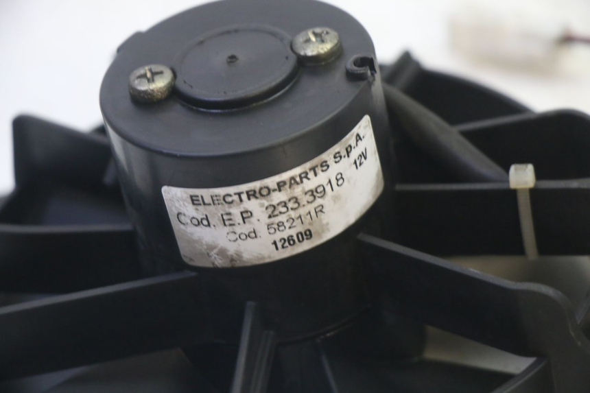 photo de VENTILADOR PIAGGIO MP3 RL 250 (2006 - 2010) - Primer plano técnico