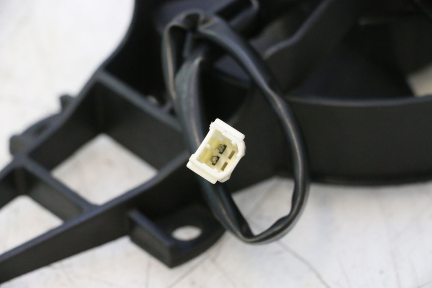 photo de VENTILADOR PIAGGIO MP3 500 (2011 - 2015) - Primer plano técnico