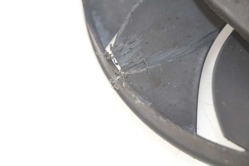 photo de VENTILADOR YAMAHA MT-07 MT07 ABS 700 (2014 - 2017) - Zoom estado de uso