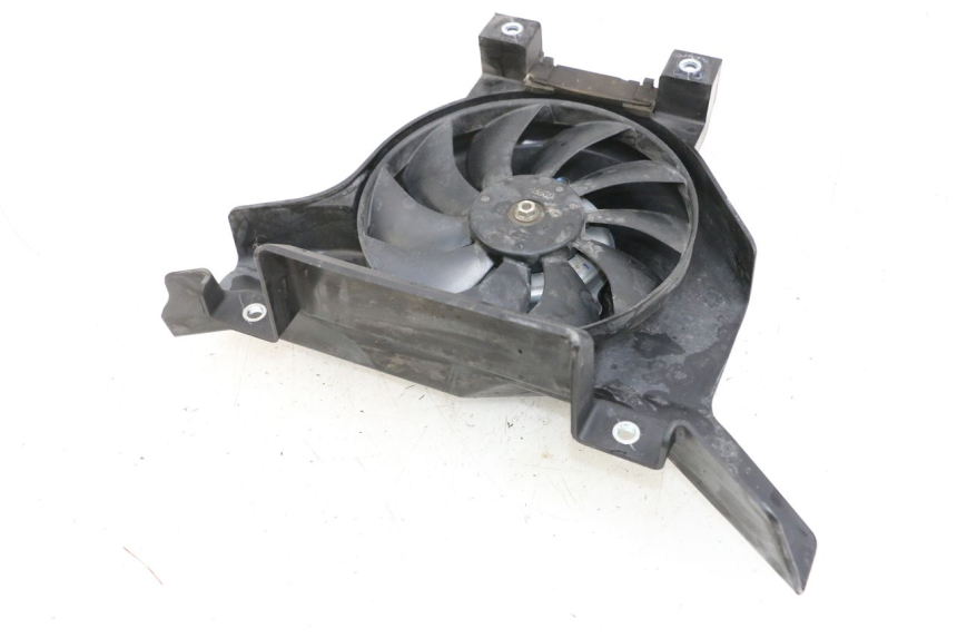 photo de VENTILADOR KAWASAKI NINJA 400 (2018 - 2023) - Primer plano técnico