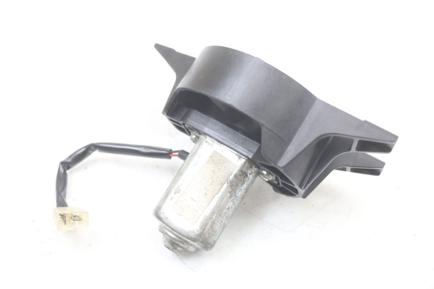 photo de VENTILADOR PIAGGIO BEVERLY 125 (1998 - 2005) - Primer plano técnico