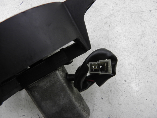 photo de VENTILADOR PIAGGIO X9 250 (2000 - 2002) - Primer plano técnico