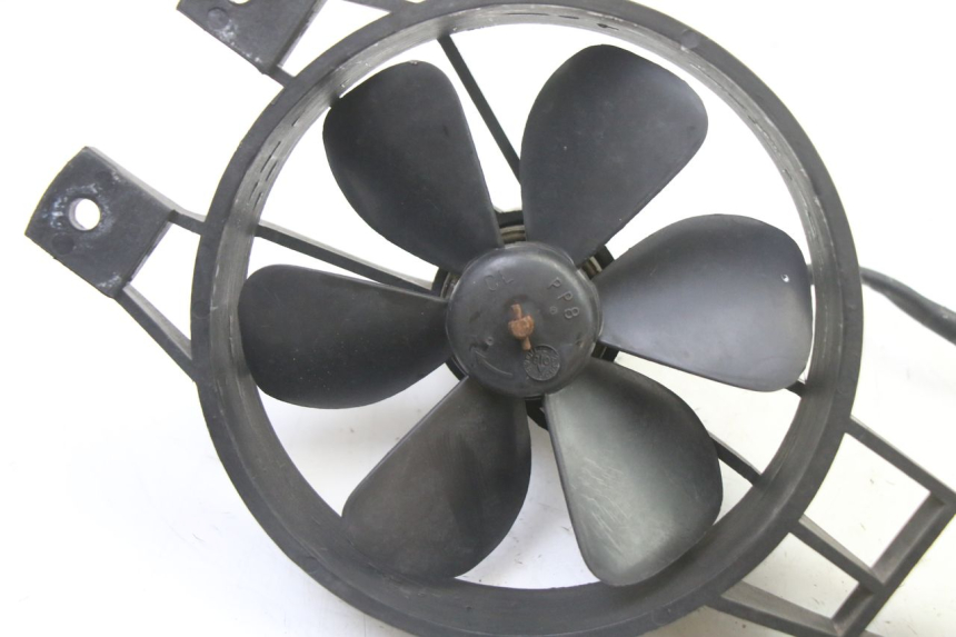 photo de VENTILADOR PEUGEOT SATELIS 250 (2006 - 2012) - Detalle de la pieza