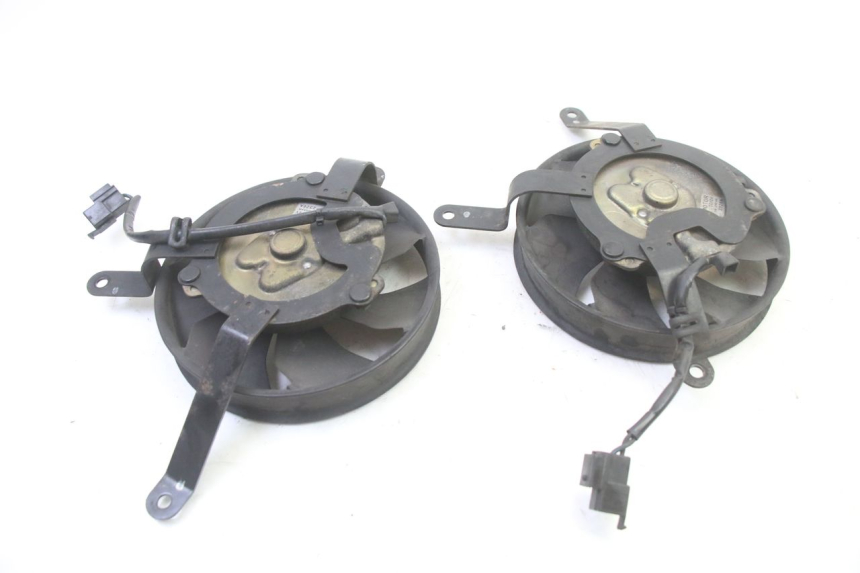 photo de VENTILADOR HONDA ST PAN EUROPEAN 1300 (2002 - 2013) - Primer plano técnico