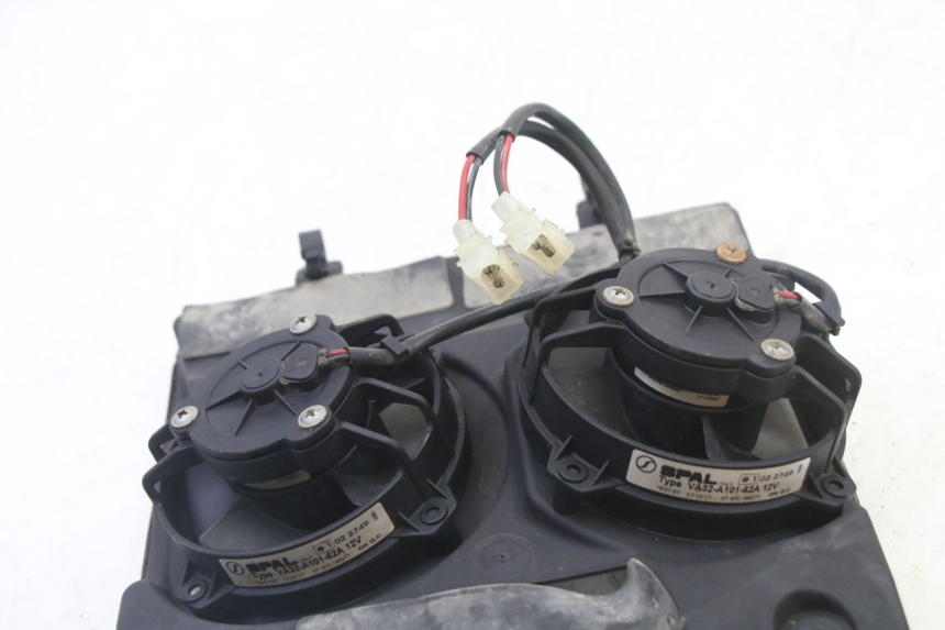 photo de VENTILADOR KTM SUPERENDURO R 950 (2005 - 2009) - Detalles de los puntos de fijación