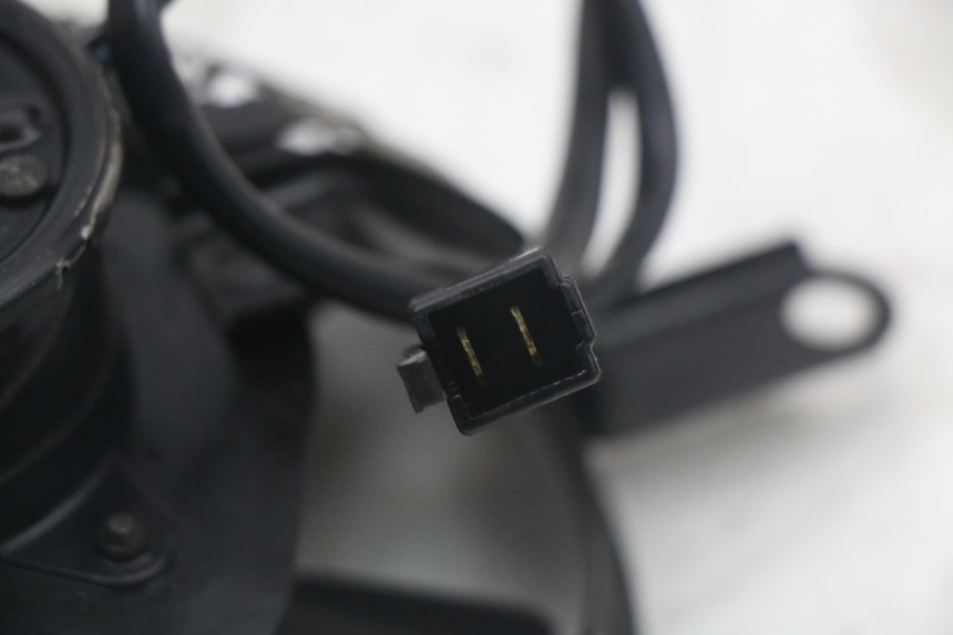 photo de VENTILADOR SUZUKI SV S 650 (1999 - 2002) - Primer plano técnico