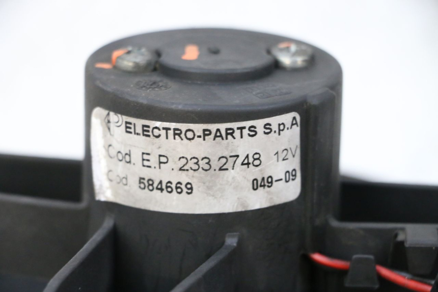 photo de VENTILADOR PIAGGIO VESPA GTS SUPER IE 125 (2009 - 2016) - Otra perspectiva