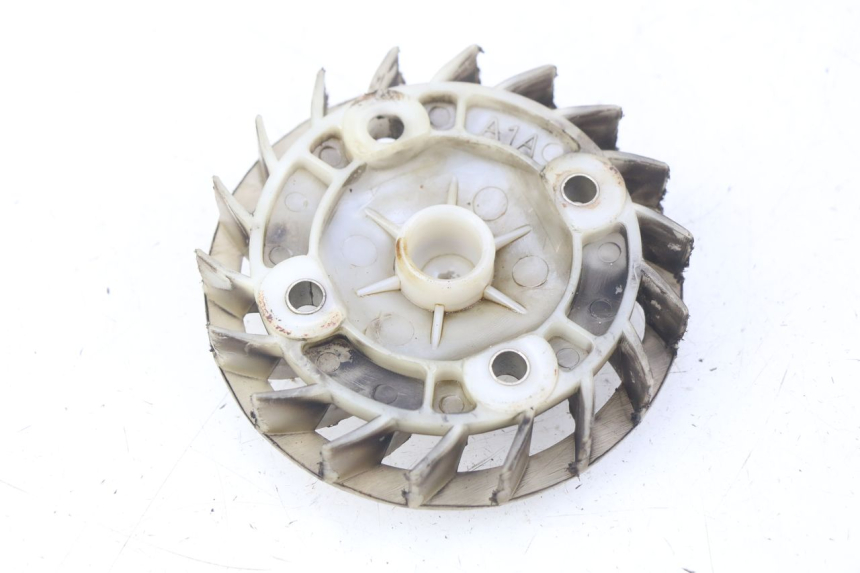 photo de VENTILADOR PEUGEOT VIVACITY NEW 4T 50 (2008 - 2017) - Detalle de la pieza