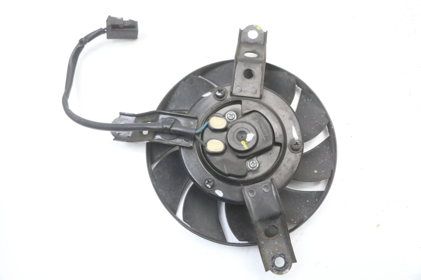 photo de VENTILADOR YAMAHA XMAX X-MAX ABS 125 (2017 - 2020) - Zoom estado de uso