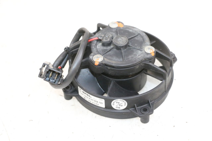 photo de VENTILADOR YAMAHA XMAX X-MAX 125 (2006 - 2009) - Otra perspectiva