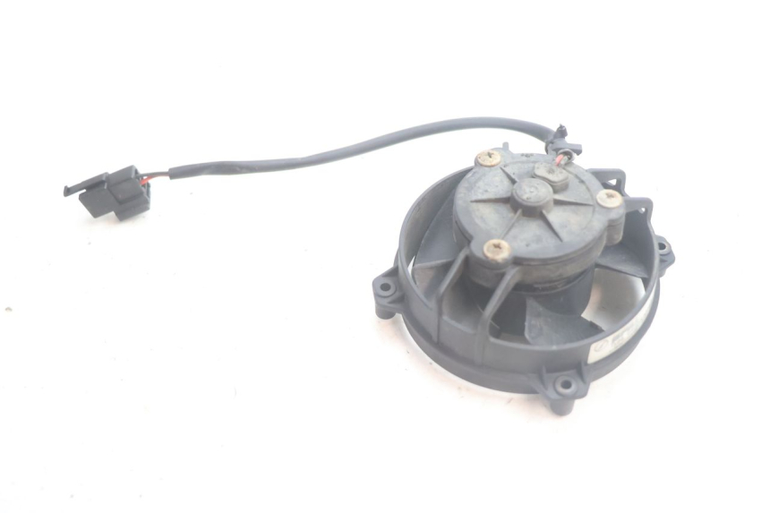 photo de VENTILADOR YAMAHA XMAX X-MAX 125 (2006 - 2009) - Zoom estado de uso