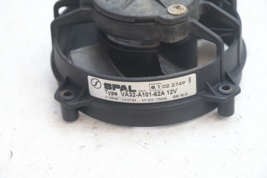 photo de VENTILADOR YAMAHA XMAX X-MAX 125 (2006 - 2009) - Otra perspectiva