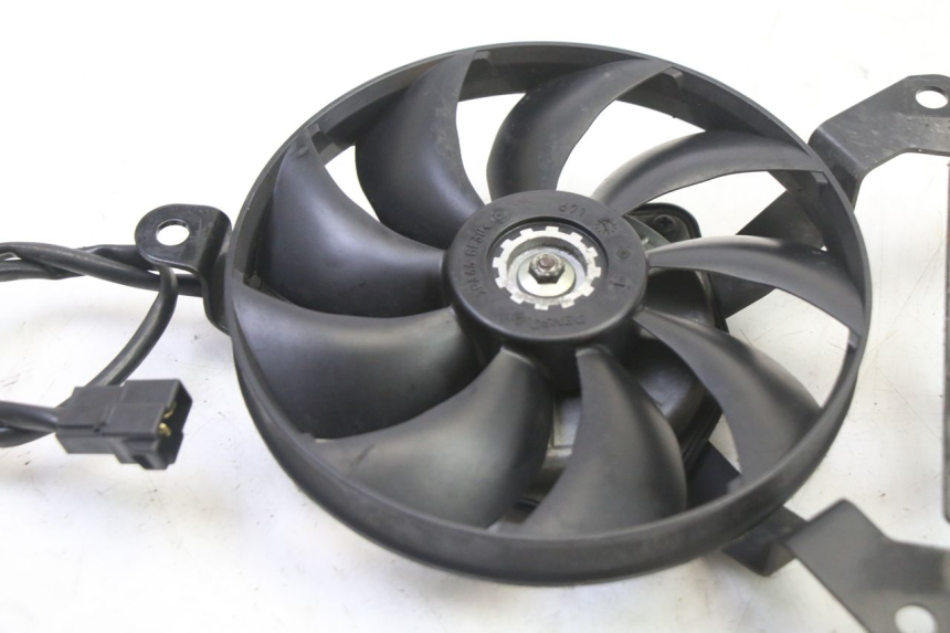 photo de VENTILADOR YAMAHA XJ6 ABS 600 (2008 - 2016) - Detalle de la pieza