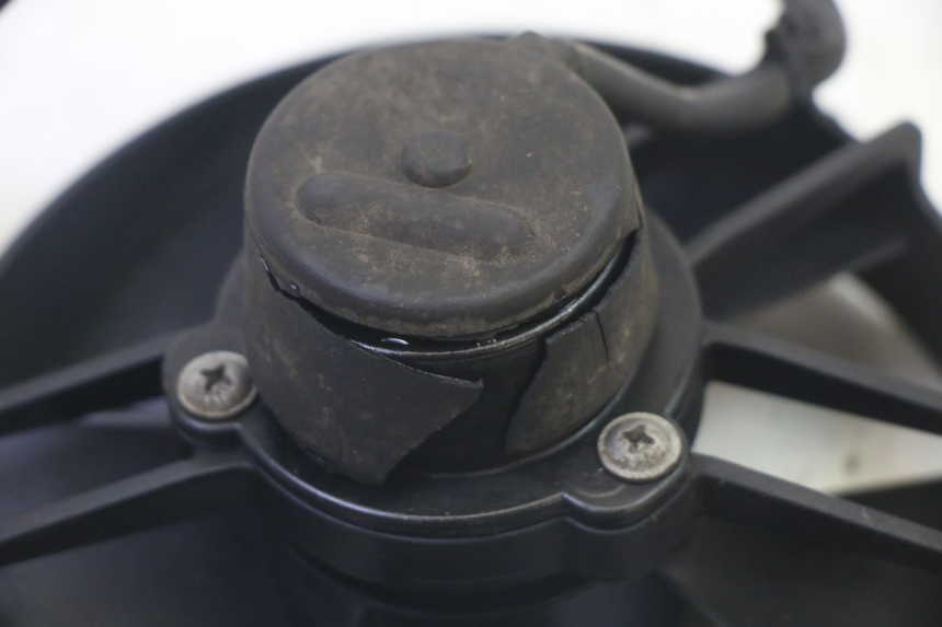 photo de VENTILADOR YAMAHA YP MAJESTY 125 (2007 - 2010) - Otra perspectiva