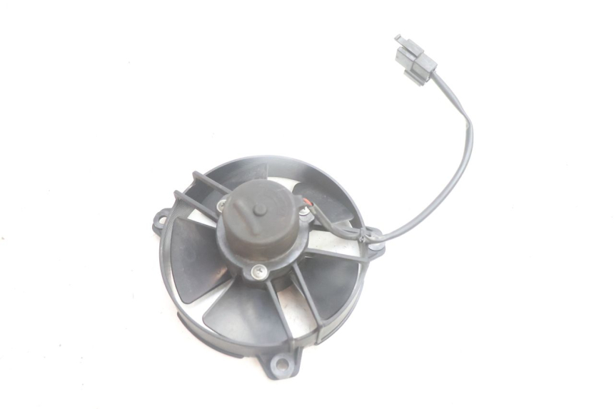 photo de VENTILADOR YAMAHA YP MAJESTY 125 (2002 - 2006) - Otra perspectiva