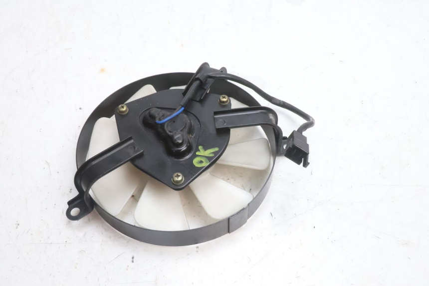 photo de VENTILADOR KAWASAKI ZZR 600 (1995 - 2004) - Zoom estado de uso