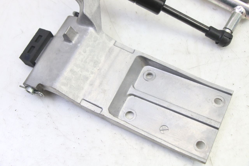 photo de AMORTIGUADOR COFRE YAMAHA XMAX X-MAX 125 (2021 - 2025) - Detalle de la pieza