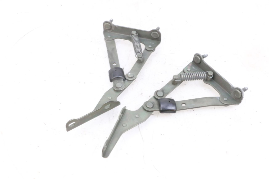 photo de AMORTIGUADOR COFRE PIAGGIO X8 125 (2004 - 2007) - Otra perspectiva