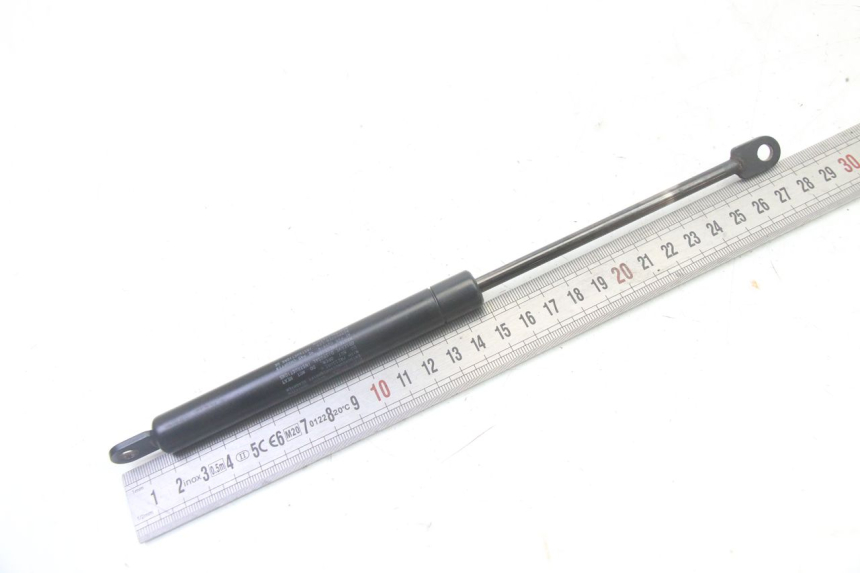 photo de AMORTIGUADOR DE ASIENTO PIAGGIO X9 EVOLUTION 125 (2003 - 2007) - Primer plano técnico