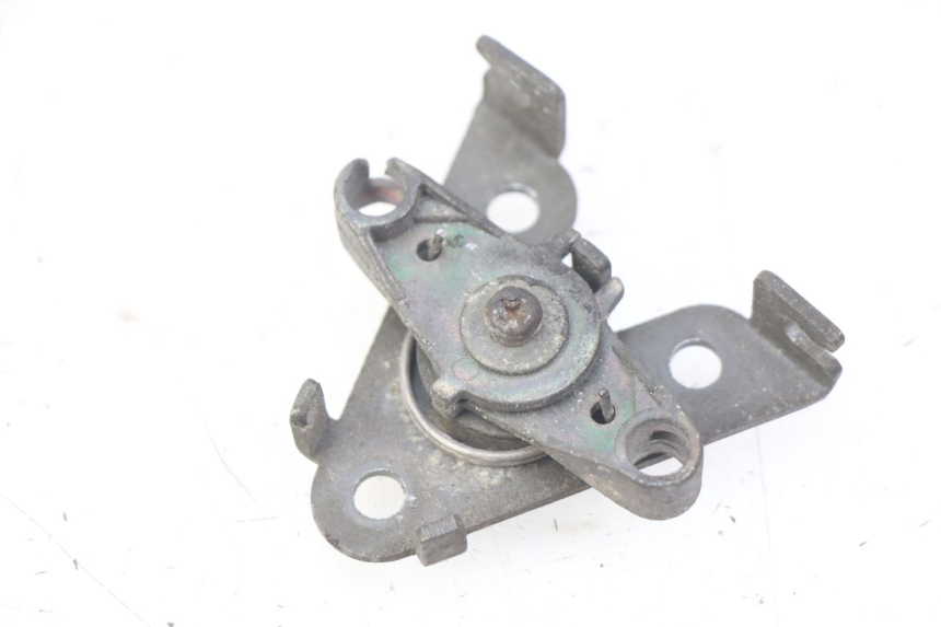 photo de CIERRE DE LA TAPA PEUGEOT DJANGO 2T 50 (2014 - 2019) - Zoom estado de uso