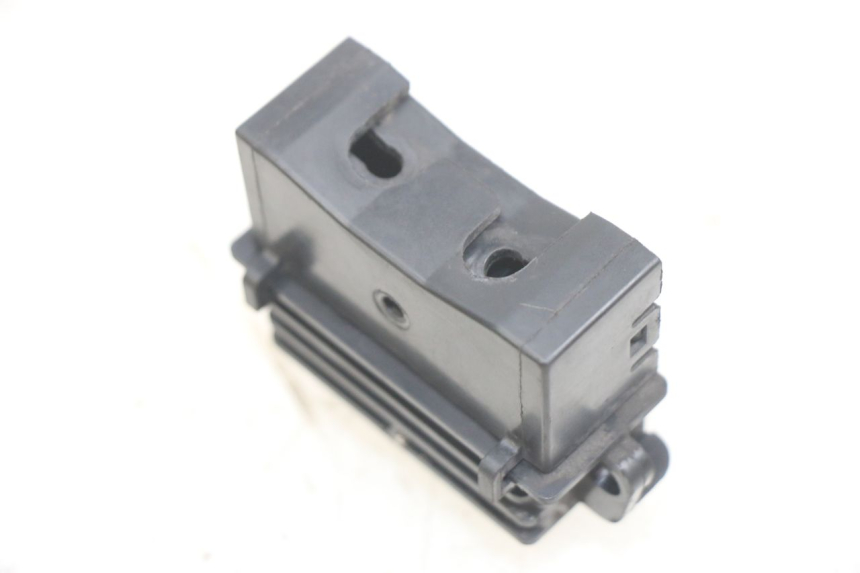 photo de CIERRE DE LA TAPA HONDA PCX (JF28) 125 (2009 - 2011) - Otra perspectiva