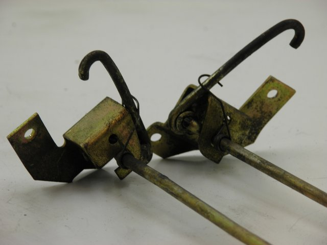 photo de BLOQUEO PUERTA PIAGGIO VESPA PX 125 (1997 - 2007) - Detalle de la pieza