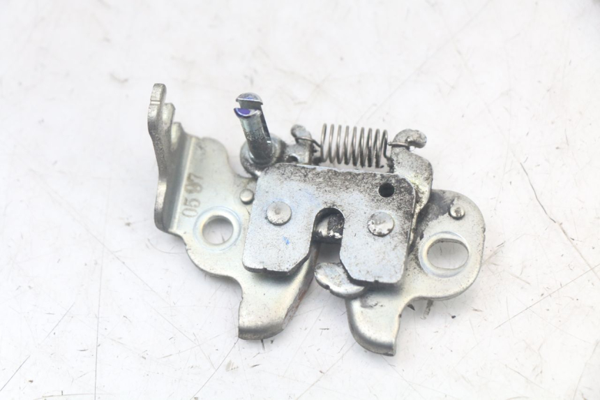 photo de CIERRE DE LA TAPA YAMAHA XMAX X-MAX ABS 125 (2017 - 2020) - Vista principal