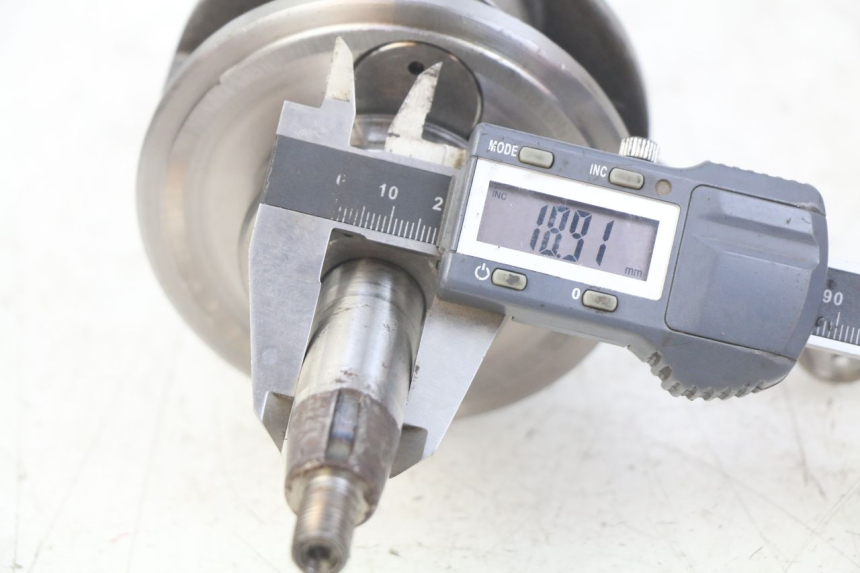 photo de CIGÜEÑAL ORION AGB37 CRF1 DIRT BIKE 125 (2013 - 2021) - Estado de la superficie y material