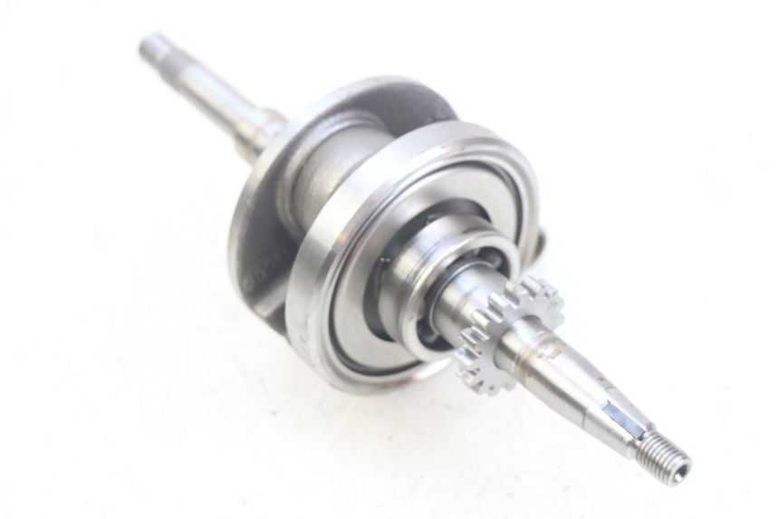 photo de CIGÜEÑAL KYMCO AGILITY 16+ 4T 50 (2018 - 2023) - Detalles de los puntos de fijación