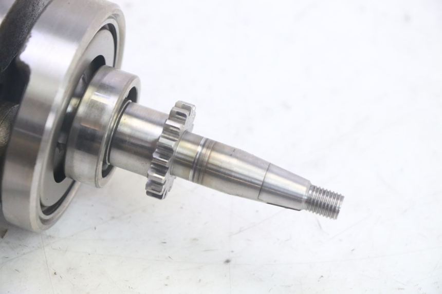 photo de CIGÜEÑAL KYMCO AGILITY 16+ 4T 50 (2018 - 2023) - Primer plano técnico