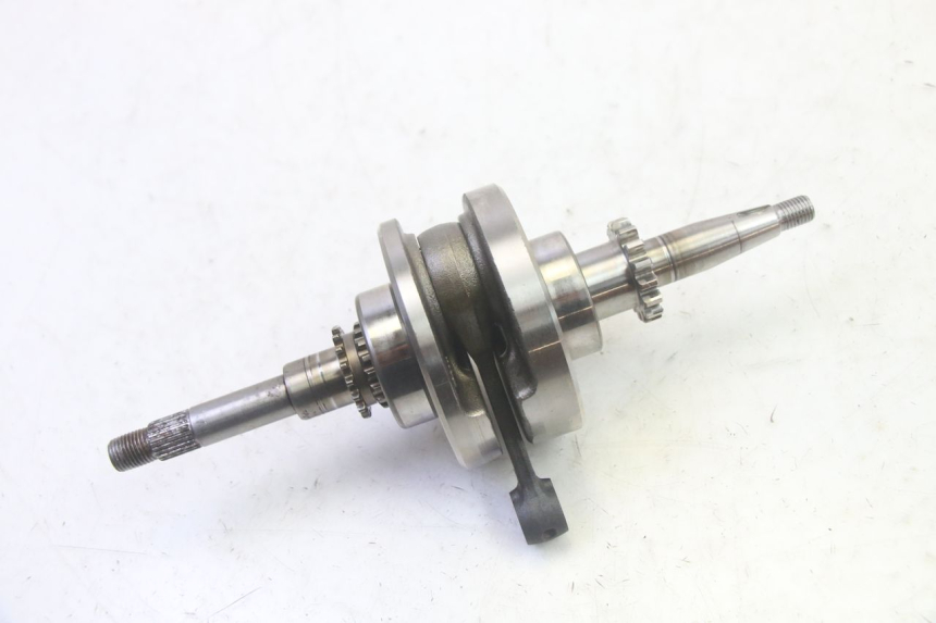 photo de CIGÜEÑAL KYMCO AGILITY 16+ 4T 50 (2018 - 2023) - Detalles de los puntos de fijación