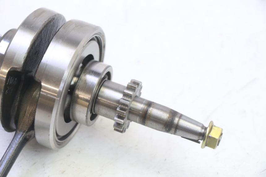 photo de CIGÜEÑAL KYMCO AGILITY 4T 50 (2005 - 2018) - Primer plano técnico