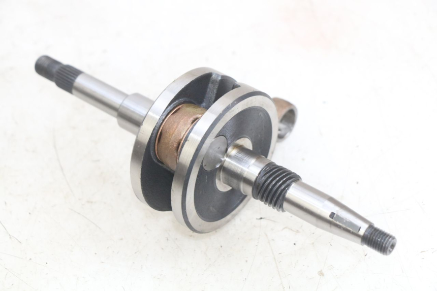 photo de CIGÜEÑAL KYMCO AGILITY NAKED RENOUVO 2T 50 (2011 - 2018) - Otra perspectiva